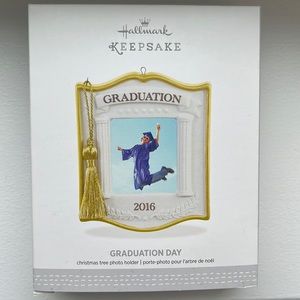 Hallmark Keepsake 2016 Graduation Day Ornament